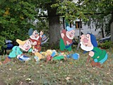 Гномики радуют ребят